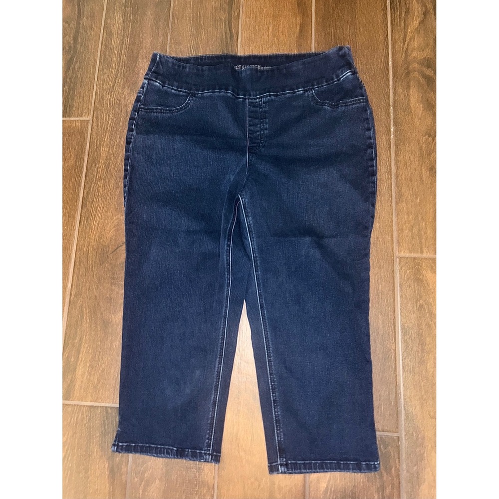 Chico's Perfect Stretch Capri Jeans Size 2 Dark Wash Blue Pull On Denim